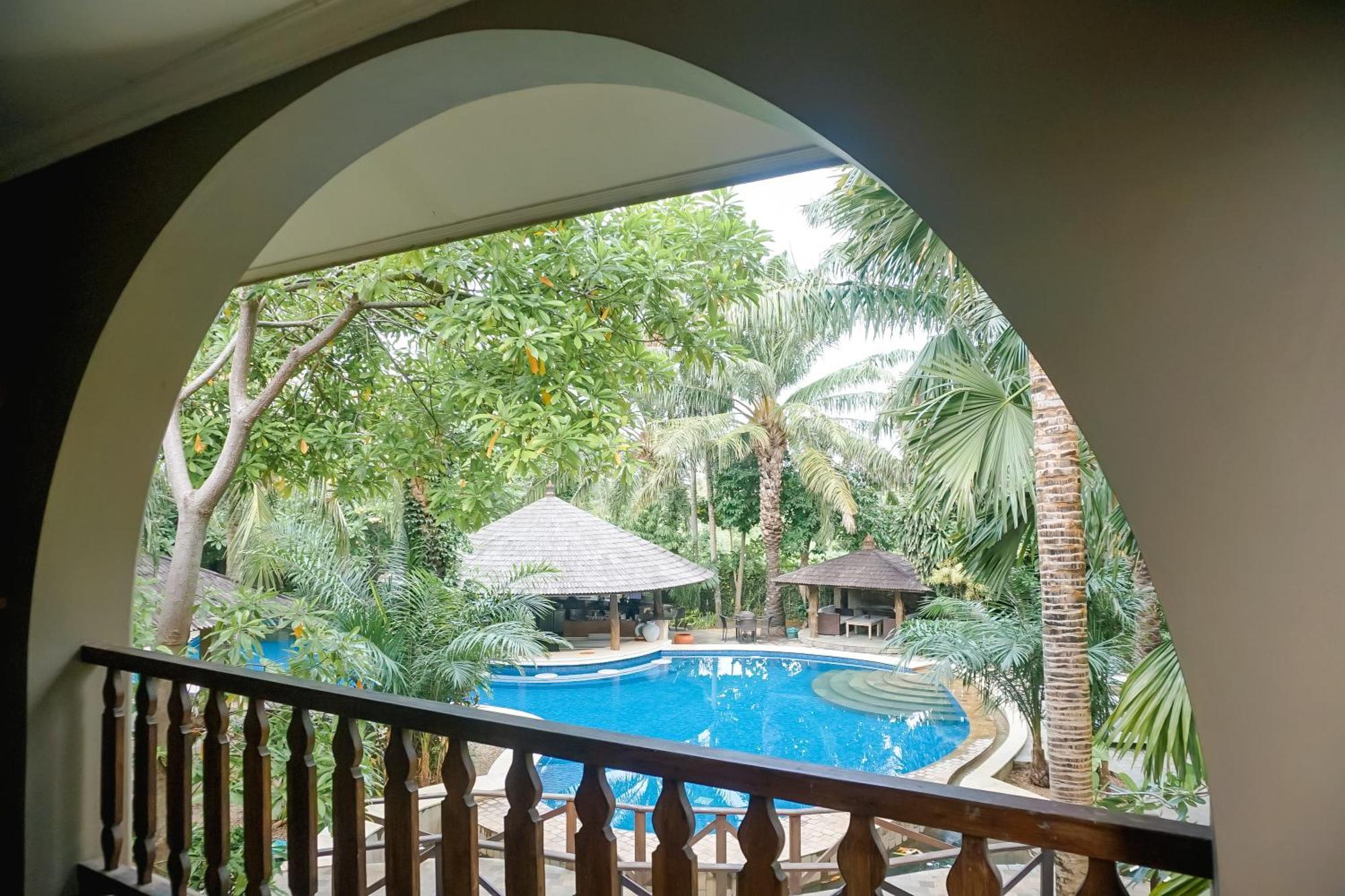 Coconut Lodge Resort Jepara Kültér fotó